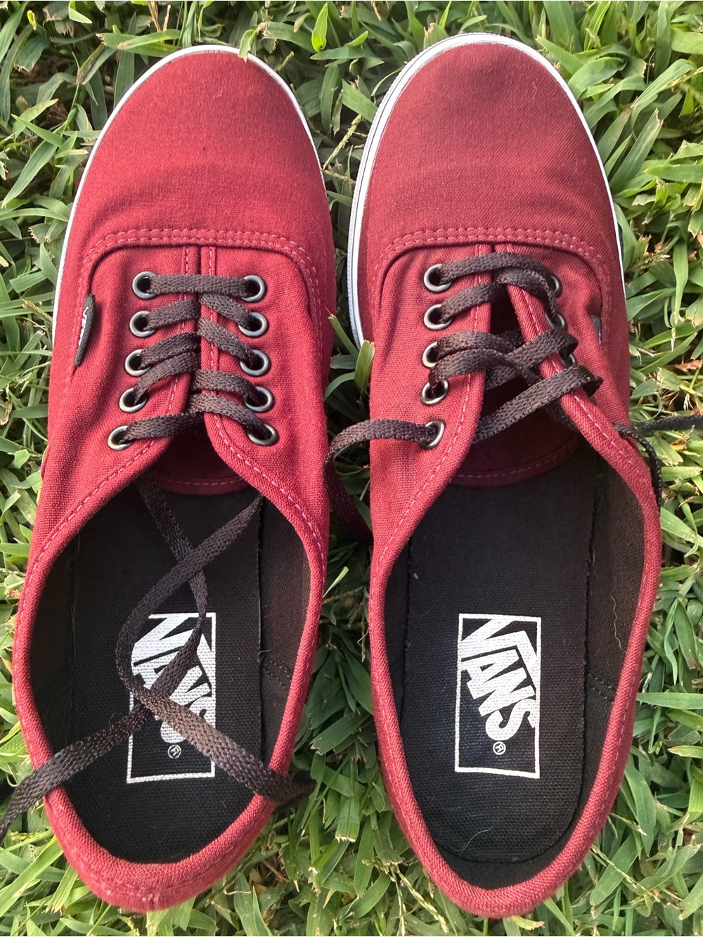 Vans Women’s Low-Top Canvas Sneakers in Burgundy with Black Accents